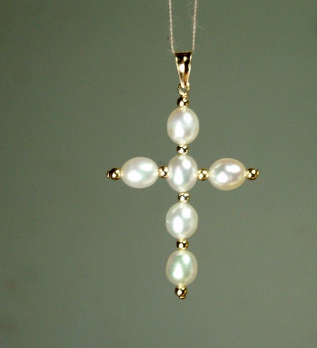 Fresh water elegant pearl charm pendant