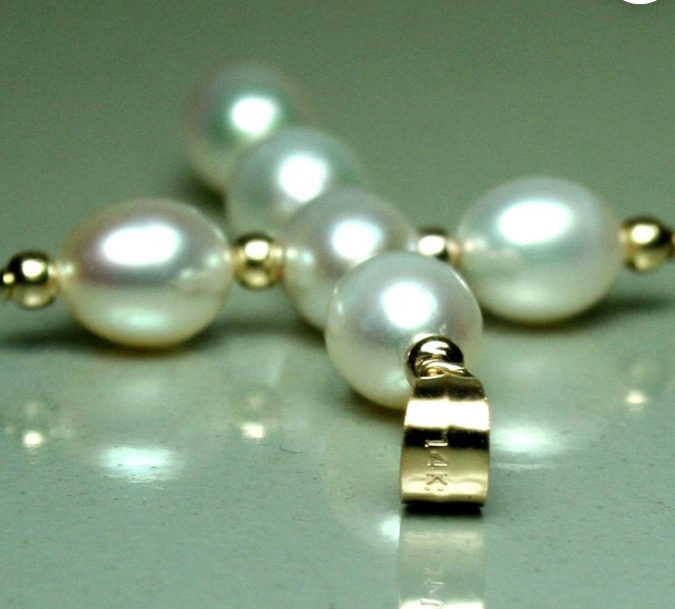 Fresh water elegant pearl charm pendant