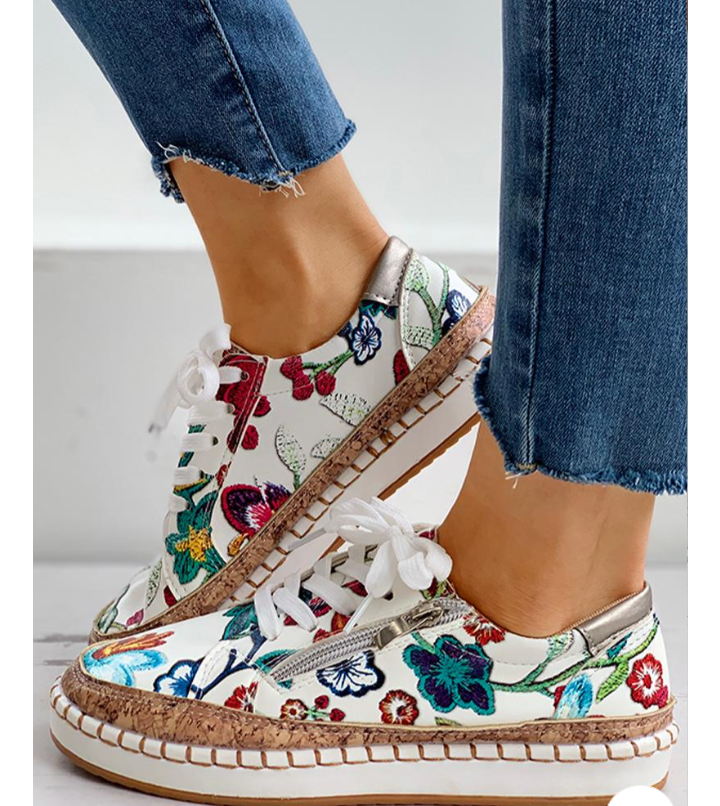 Flower design canvas sneaker
