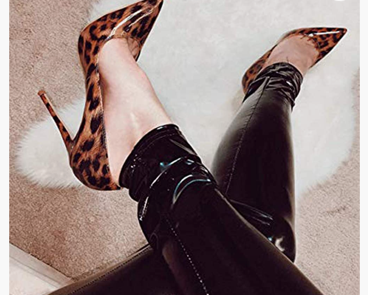 Leopard print pump