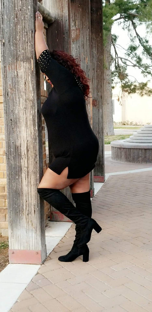 Thigh high boot with zipper