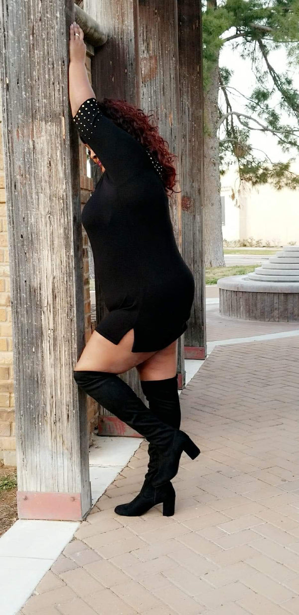 Thigh high boot with zipper